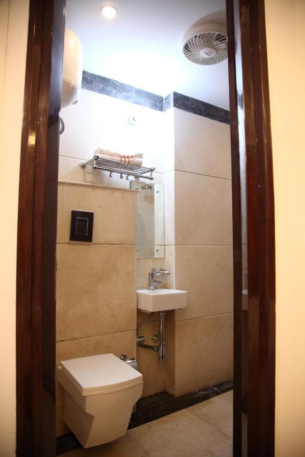 Hotel Dev Residency Vrindavan Exterior photo